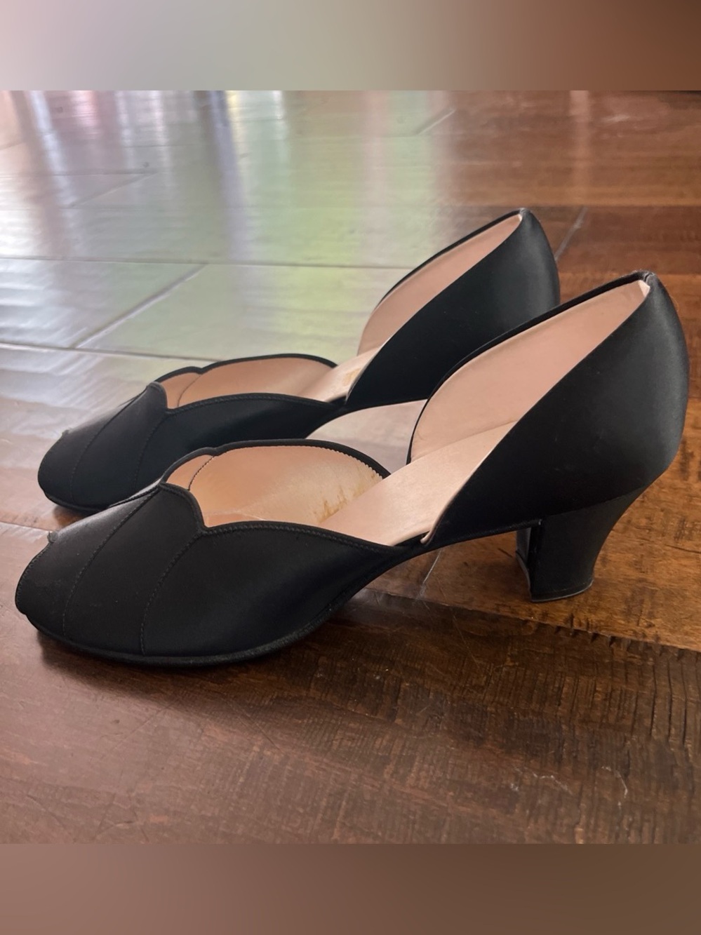 Vintage 1940s Daniel Green black satin boudoir scalloped slipper heels